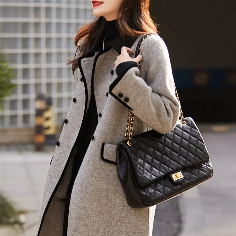 Manteau femme qui allie confort protection et élégance pour les journées fraiche