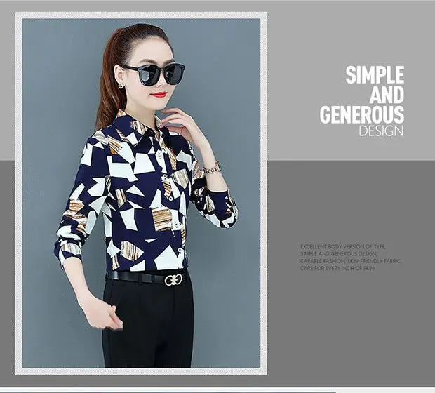 cette chemise femme peut se porter sous un pull ou un gilet pour vous accompagner au quotidien .