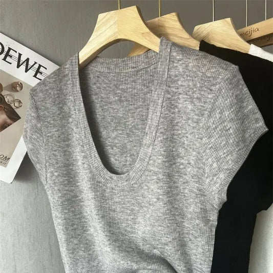 Pull femme Incontournable pour un look frais et moderne Sublime votre tenue