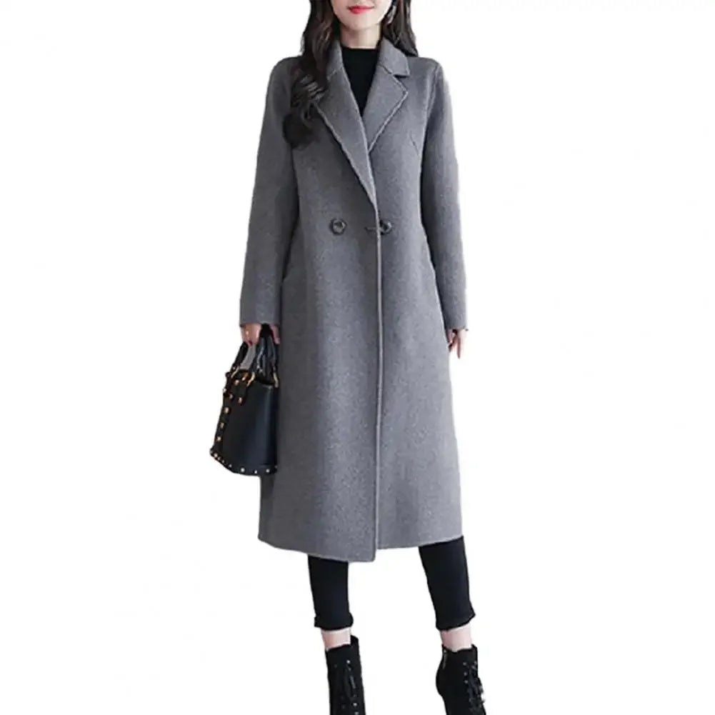 manteau femme en laine -cachemire raffiné pour un look irréprochable.